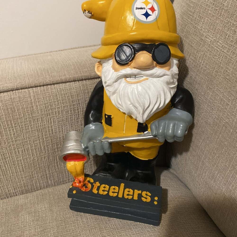 Pittsburgh Steelers Iron Worker Retro NFL 11 inch Thematic Gnome